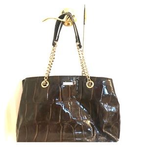 Reposhing Kate Spade purse